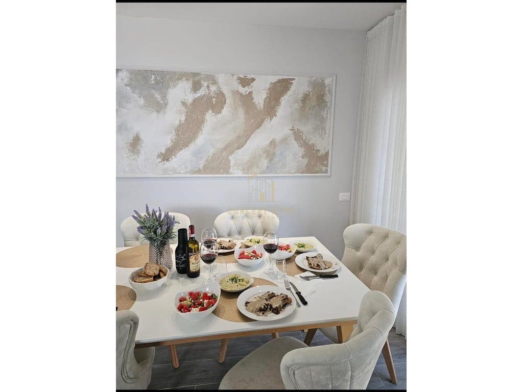 Shitet penthouse ne Fresk 3