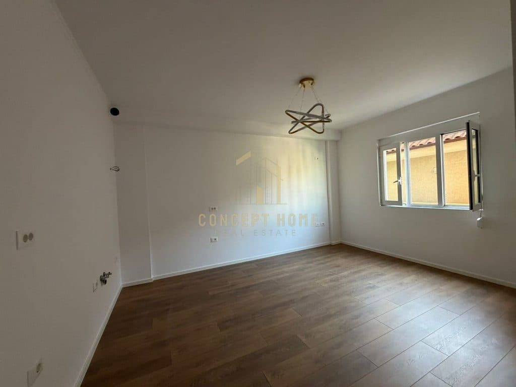 Apartament 1+1 në shitje në 4