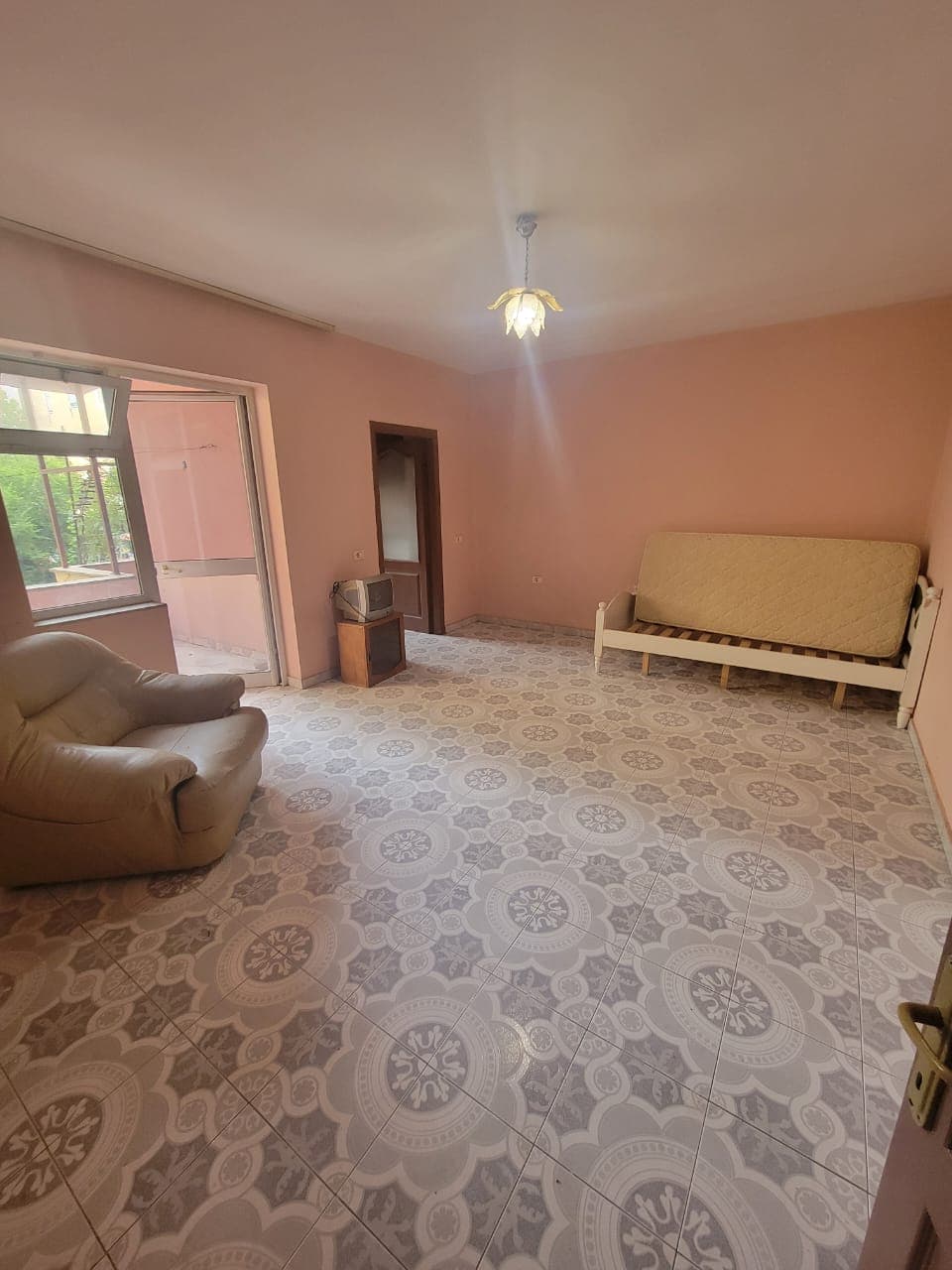 Apartament 2+1 me qira në Ali Demi/Tregu Elektrik, Tiranë - 400€ | 113 m² 4
