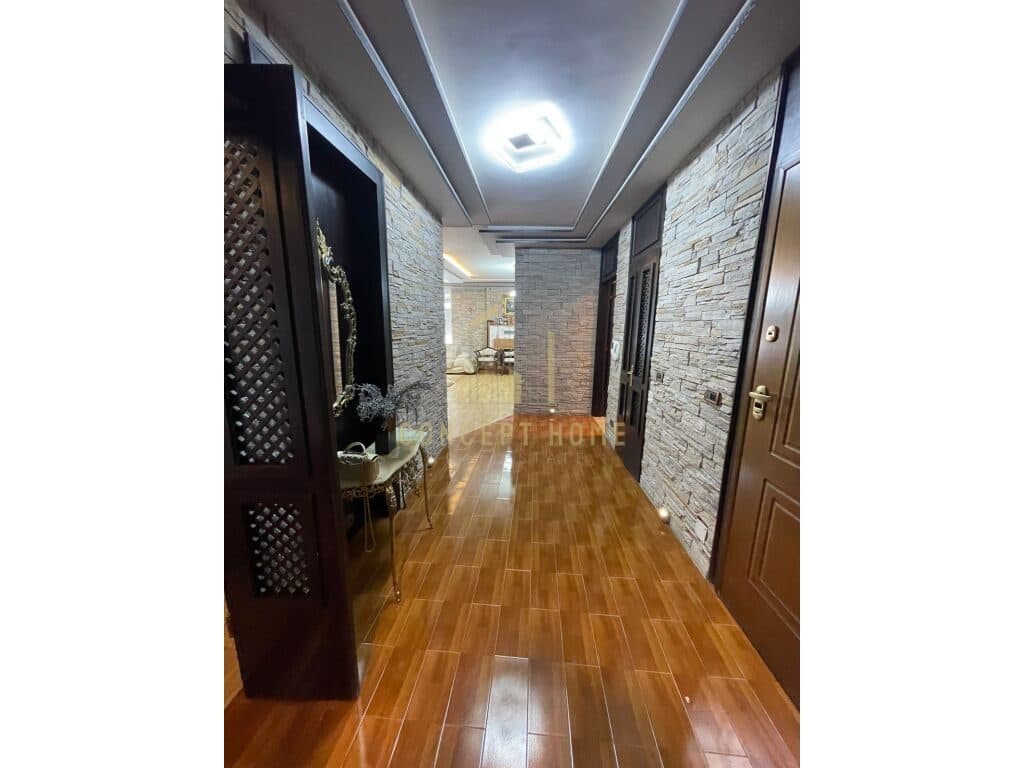 Apartament 4+2 me qira në Myslym Shyri, Tiranë - 2200€ | 300 m² 3