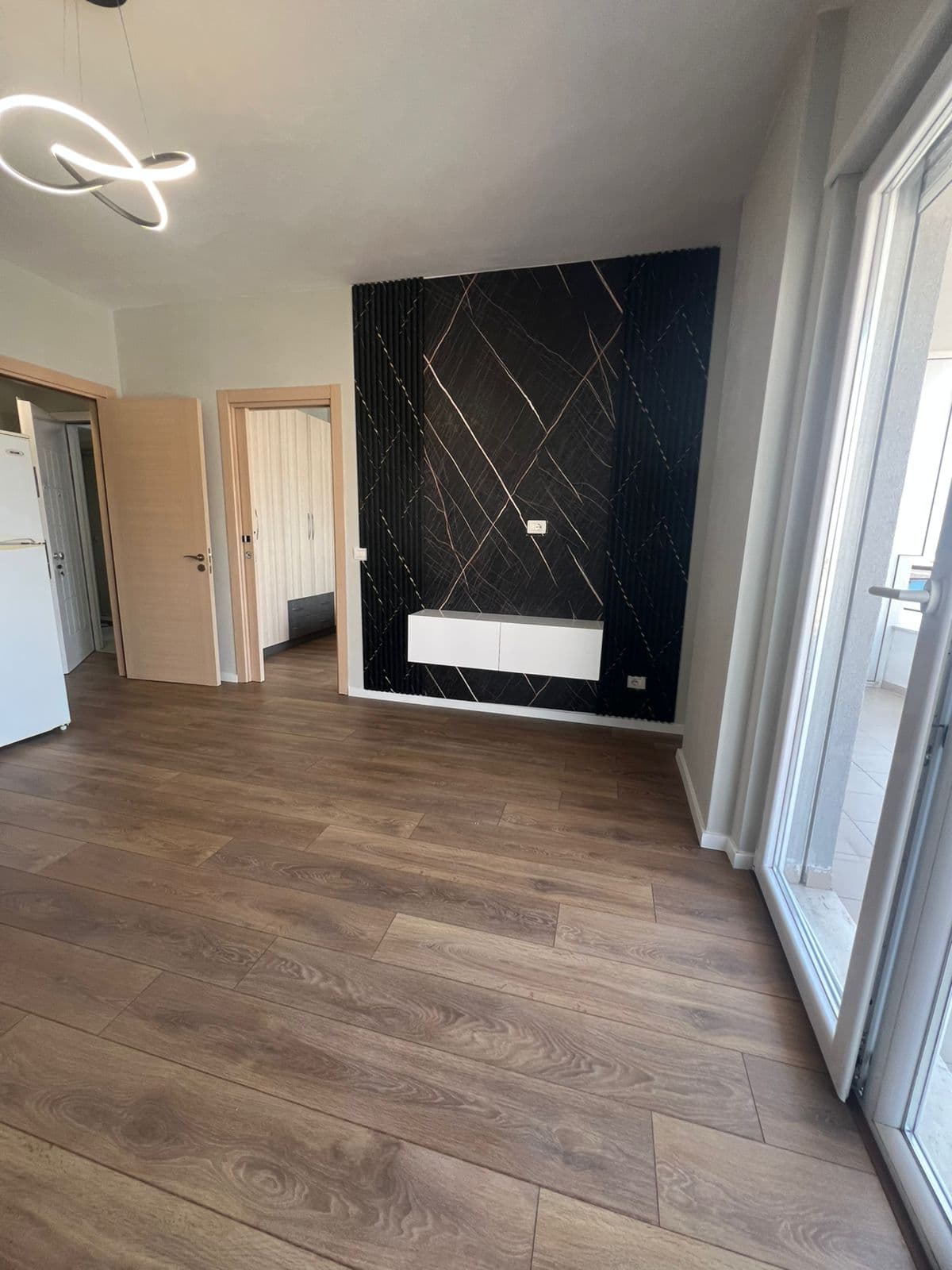 Shitet apartament 1+1 ne Fresk 2