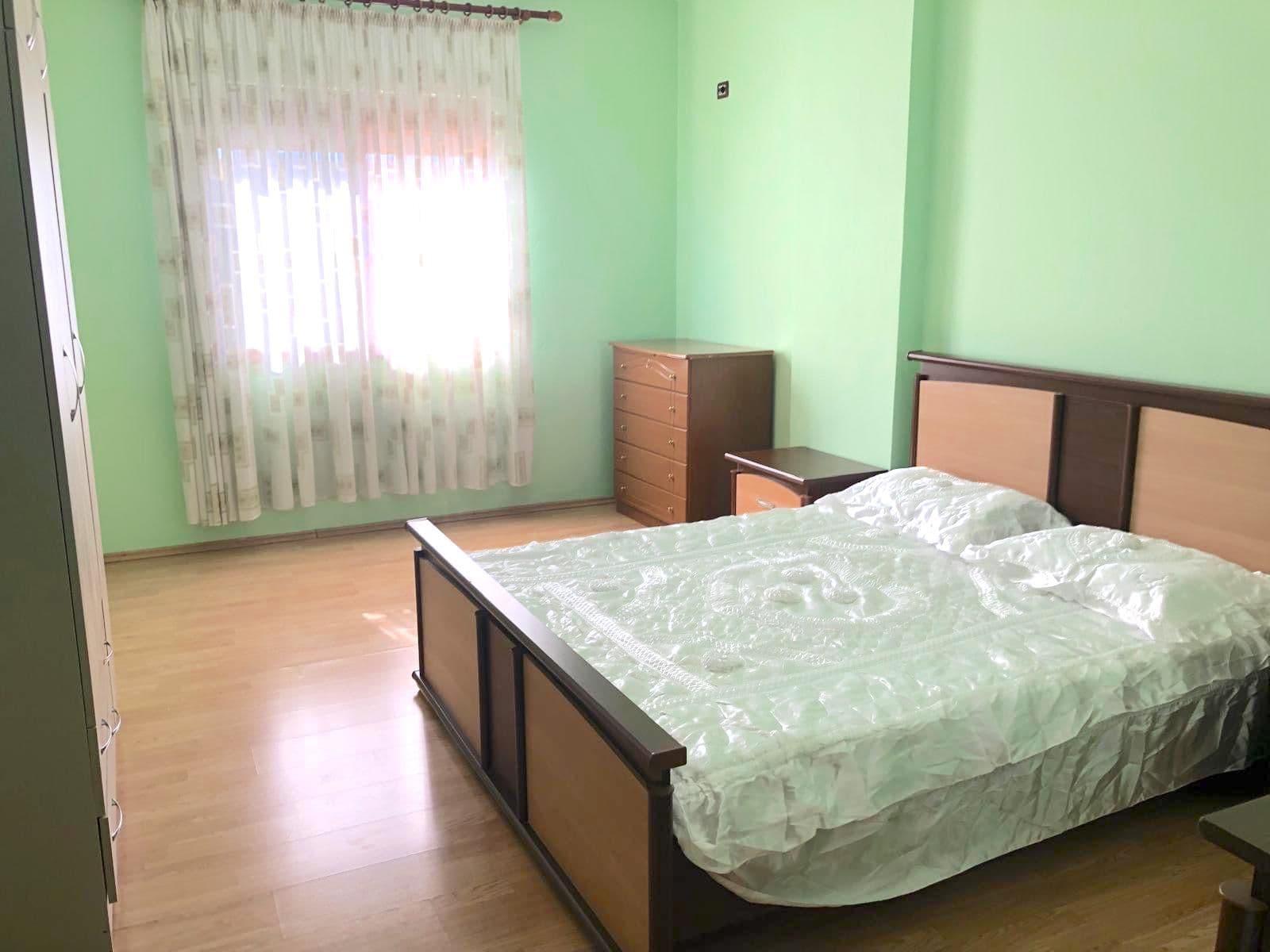 Jepet me qera apartament 2+1 tek Bulevardi i Ri 3