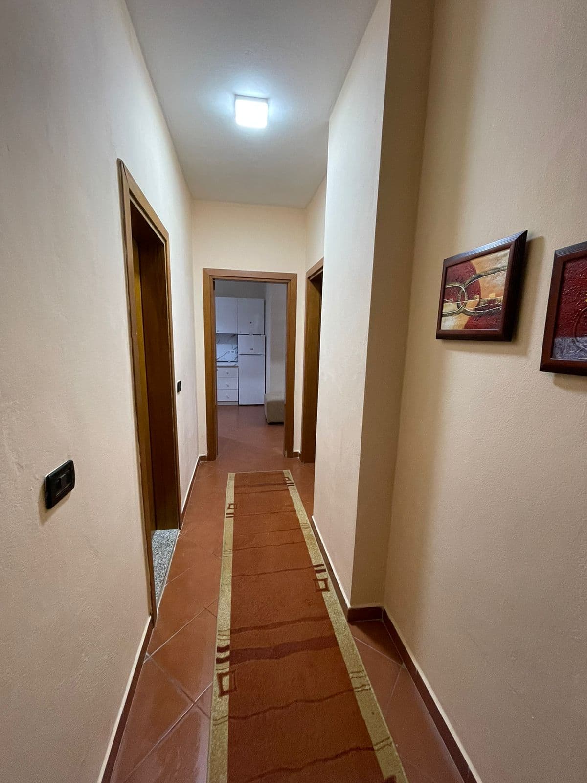 Apartament 2+1 për Qira në Blloku, Tiranë - 850€ | 85 m²