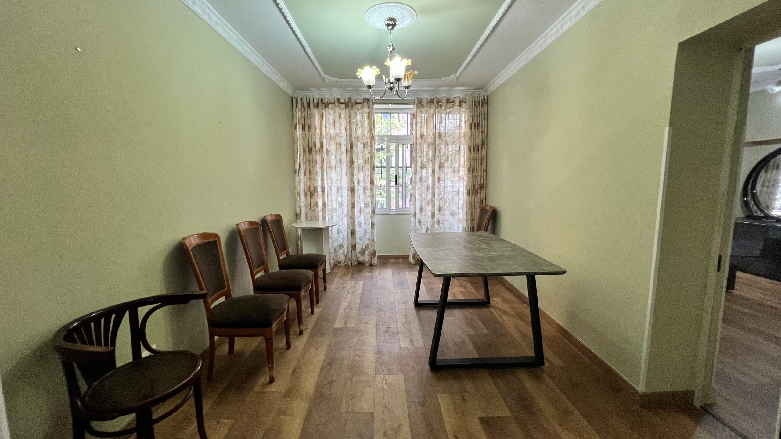 Shitet apartament 2+1 ne Bllok Rruga Margarita Tutulani / 230.000 euro