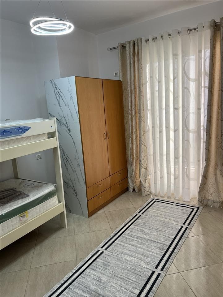 Jepet apartament me qera ne Astir 3