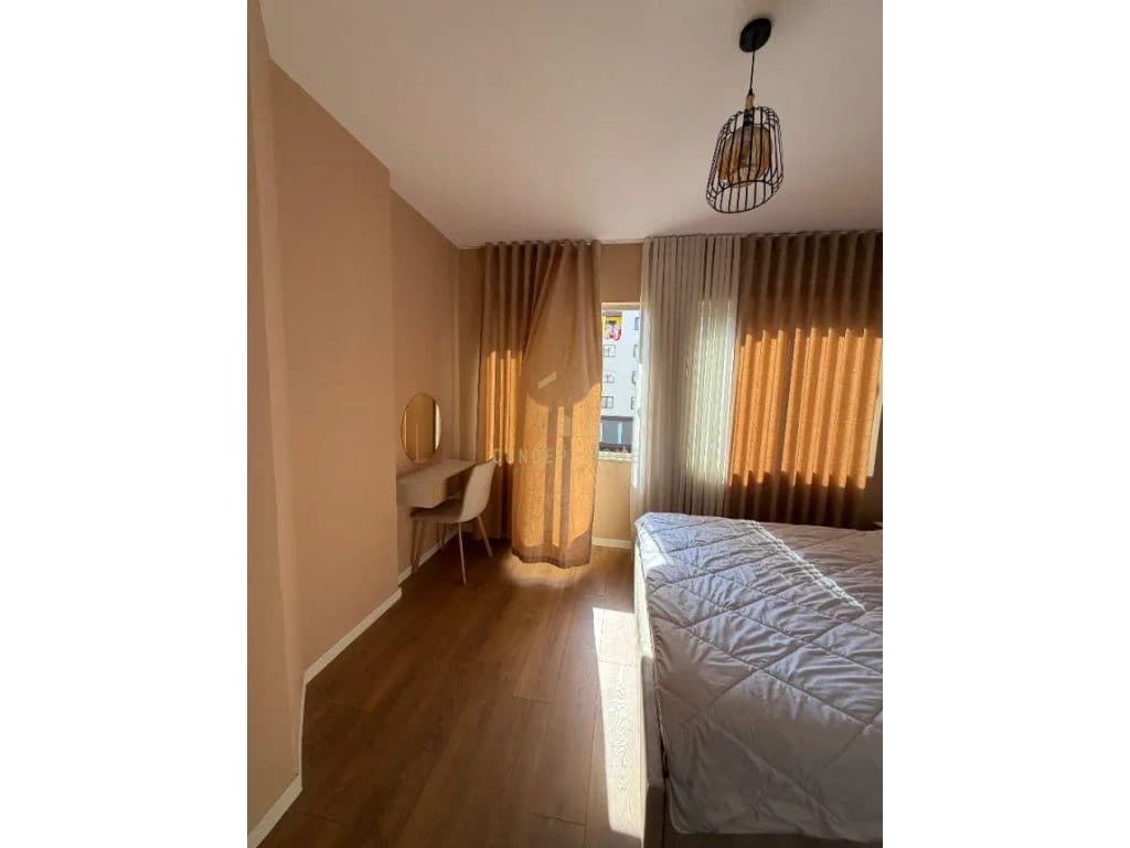 Apartament me qera 2+1 ne Yzberisht. 4