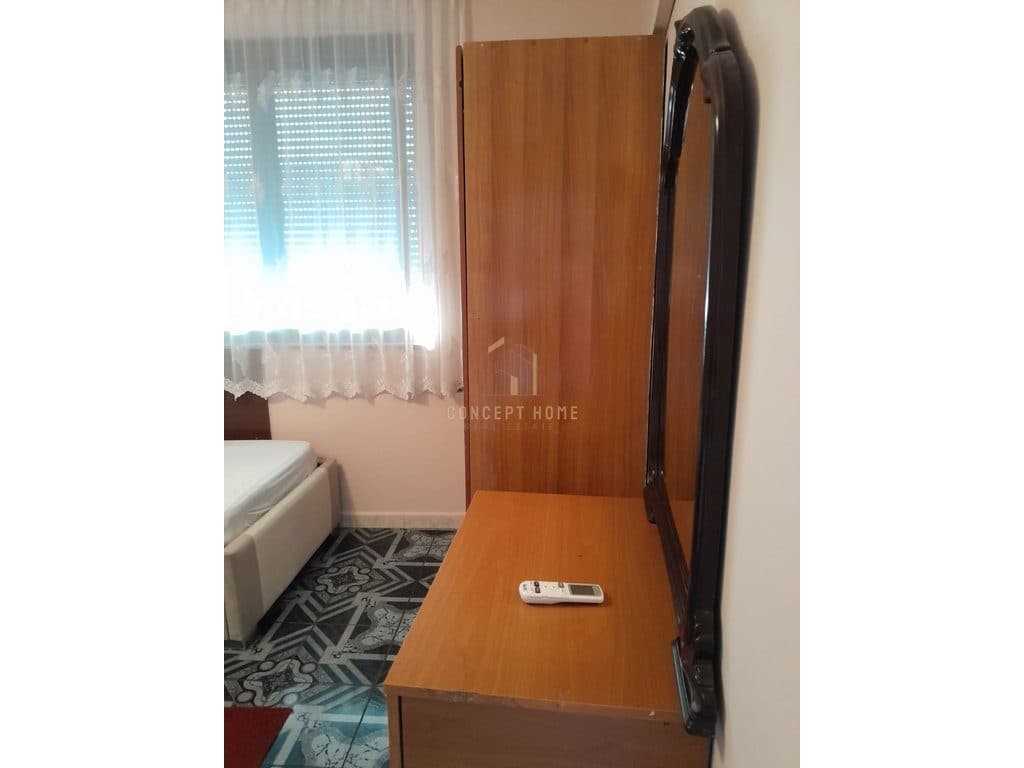 Jepet me qera kati i dyte(2+1) i nje vile private tek bulevardi Zogu I 3