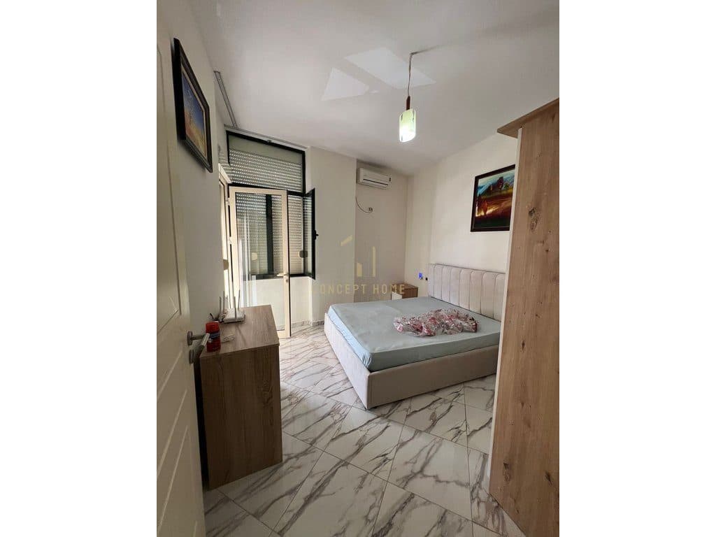 Shitet apartament 2+1+ Parkim ne Astir. 4