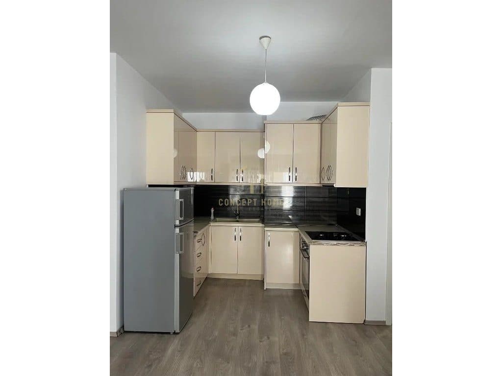 Jepet me qera Apartament 2+1 tek 2