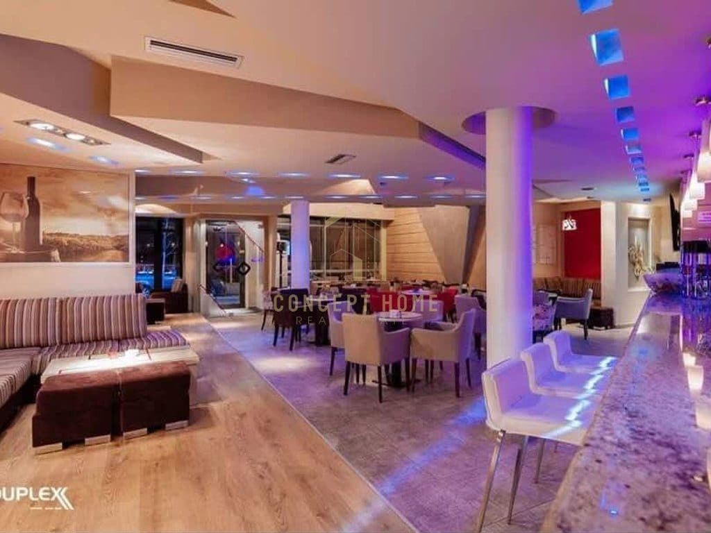 Jepet me qera lokal Duplex ne Korce - 1500€ | 370 m²