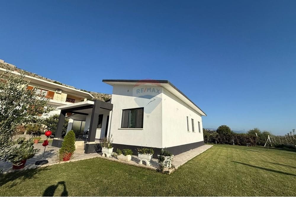 Shtepi Private - Në Shitje - Ishull Shëngjin, Lezhë