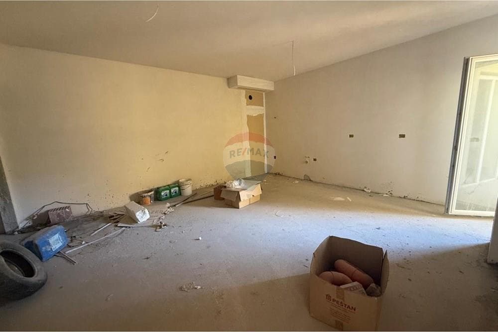 Apartament - Në Shitje - Rruga Straus, Lezhë