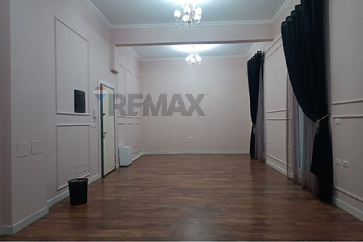 Apartament - Për Qira - Rruga Hoxha Tahsin, Tiranë
