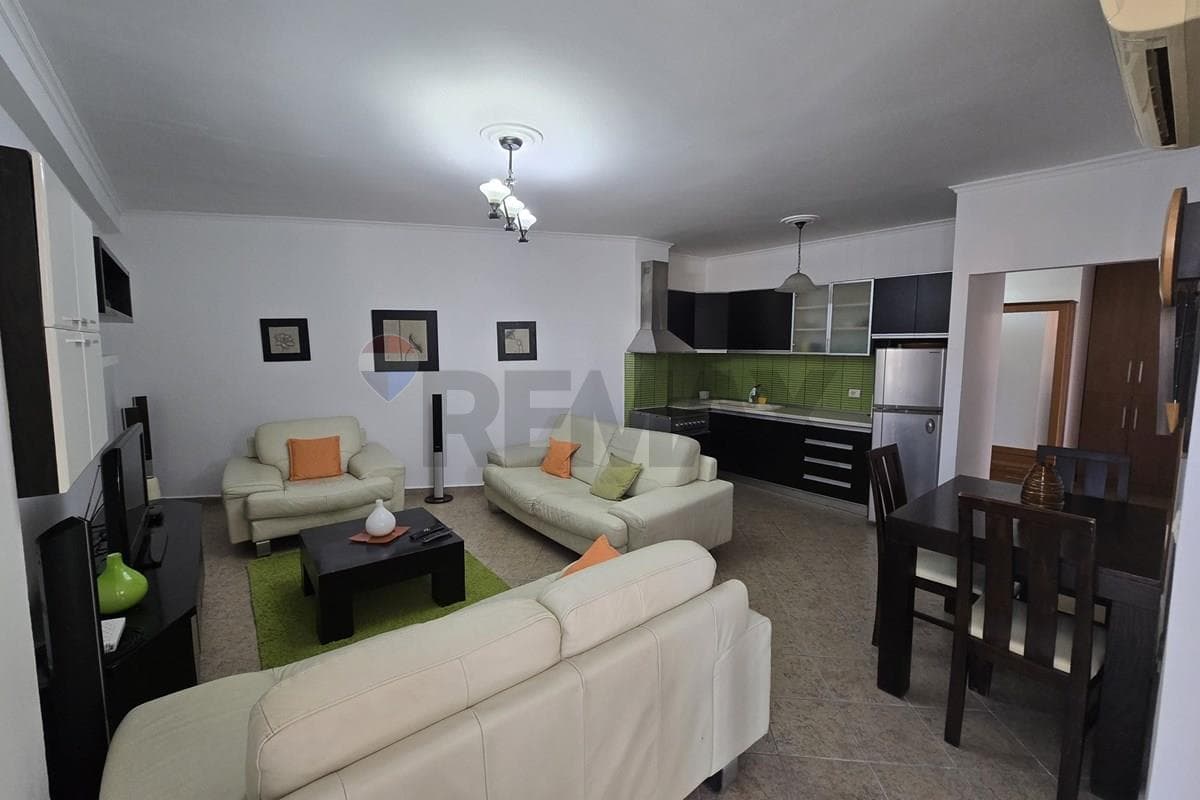 Apartament - Për Qira - Rruga e Barrikadave, Tiranë 3