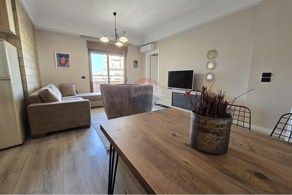 Apartament - Në Shitje - 9 Katëshet, Tiranë 2
