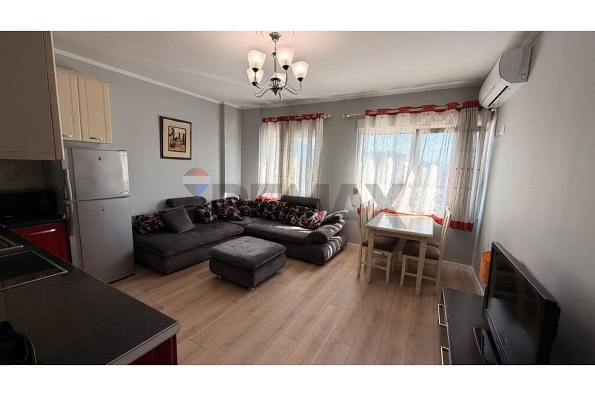 Apartament - Në Shitje - Pallatet e Verdha, Tiranë