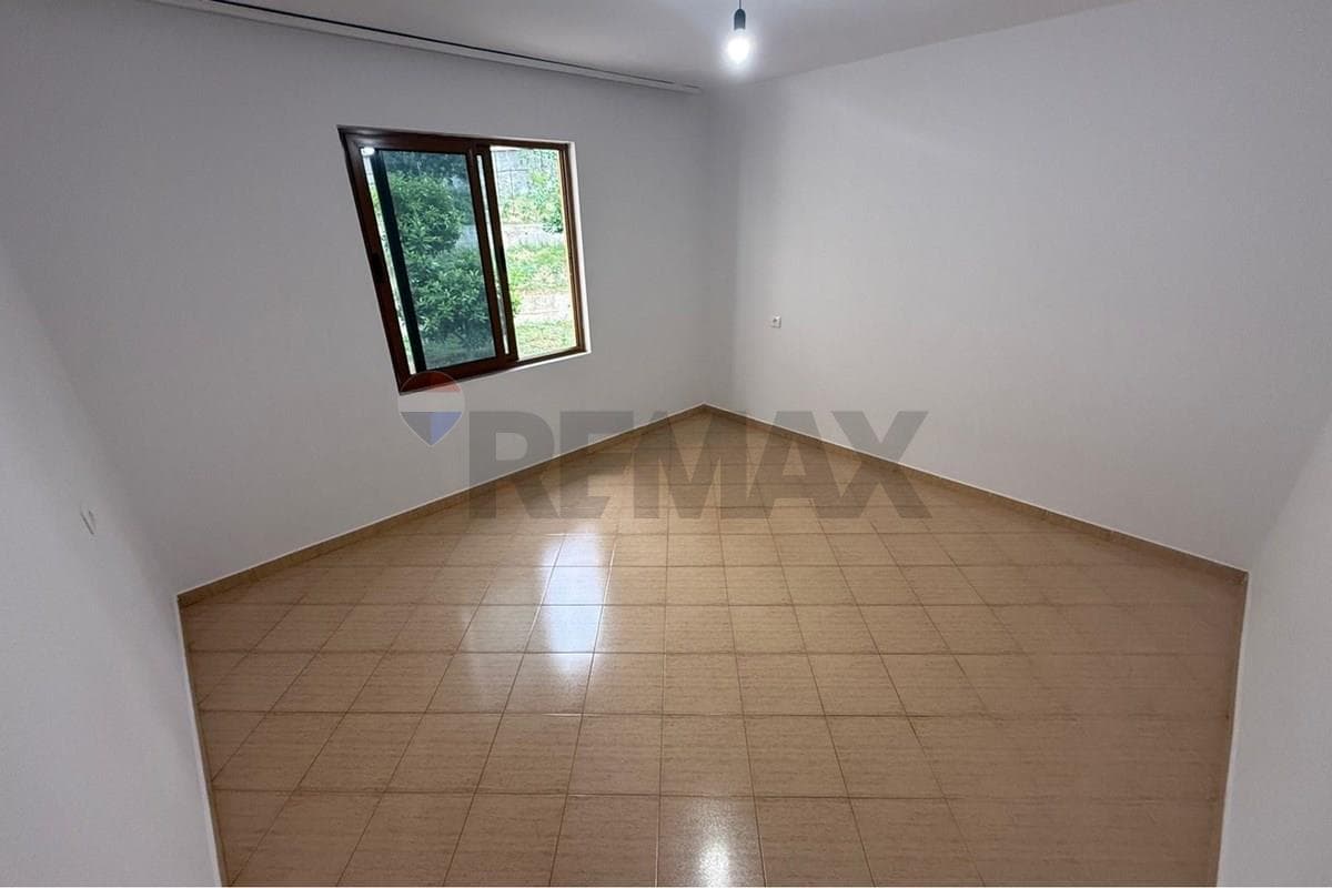 Apartament - Për Qira - Rruga Ali Demi, Tiranë 4