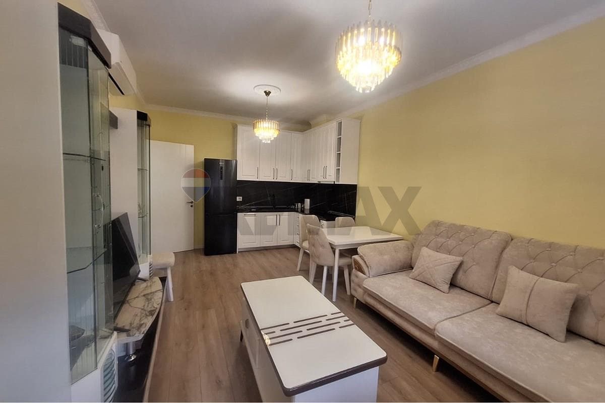 Apartament - Për Qira - Bulevardi Blu, Kamëz