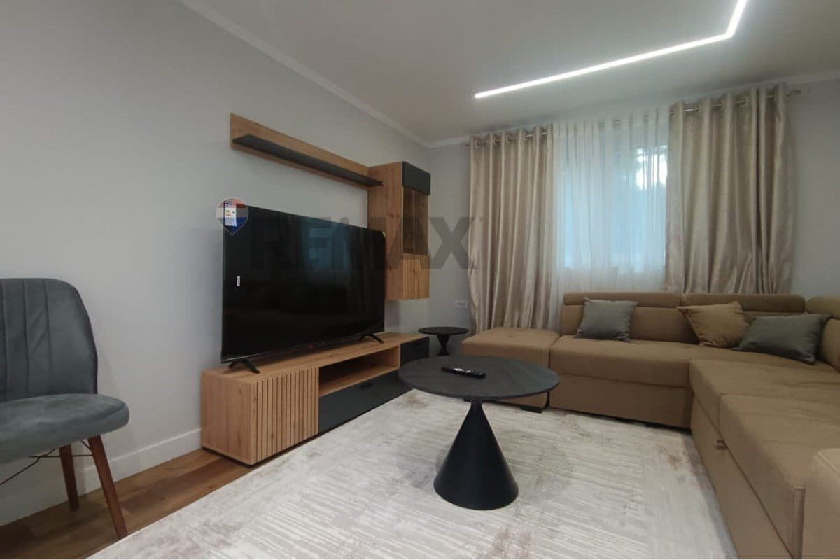 Apartament - Për Qira - 9 Katëshet, Tiranë 2