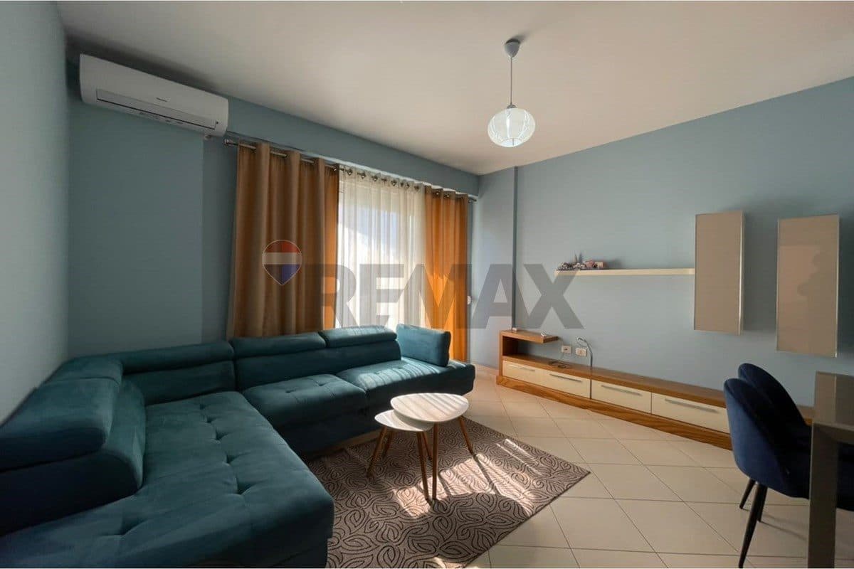 Apartament - Për Qira - Kompleksi Kontakt, Tiranë 2