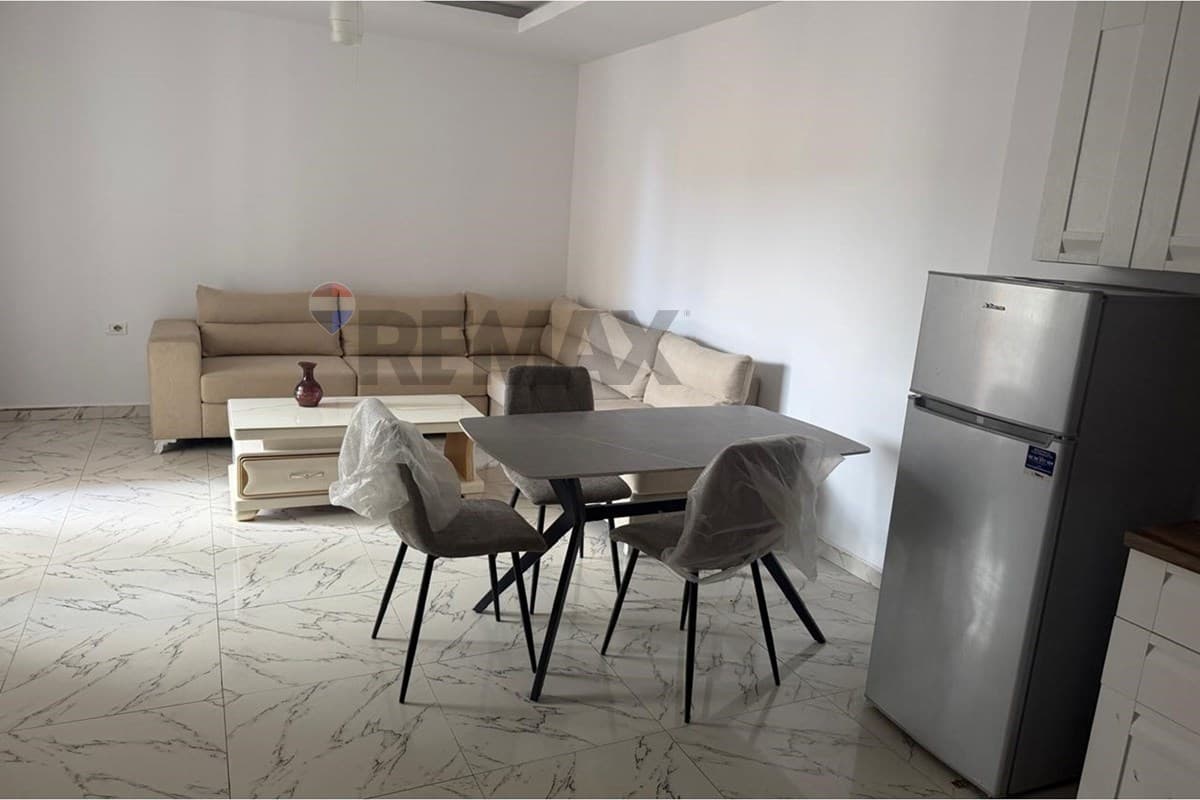 Apartament - Për Qira - Kompleksi Delijorgji, Tiranë