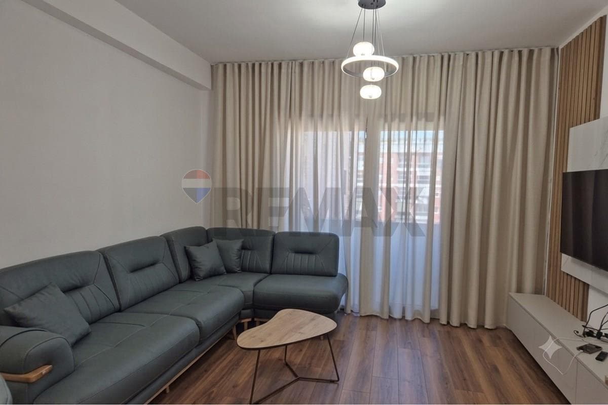 Apartament - Për Qira - Rruga Abedin Rexha, Tiranë