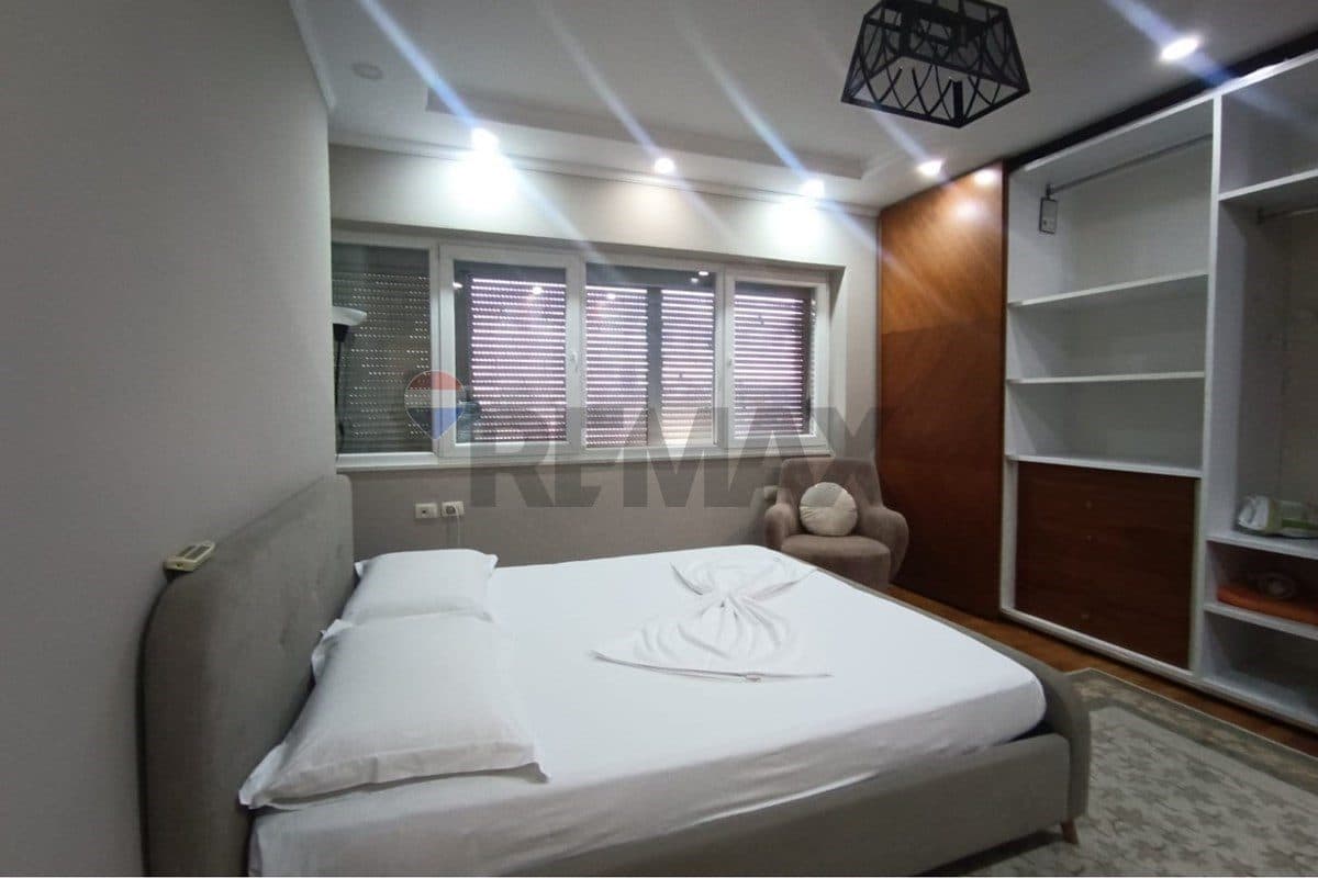 Apartament - Për Qira - Rruga 5 Maji, Tiranë 4