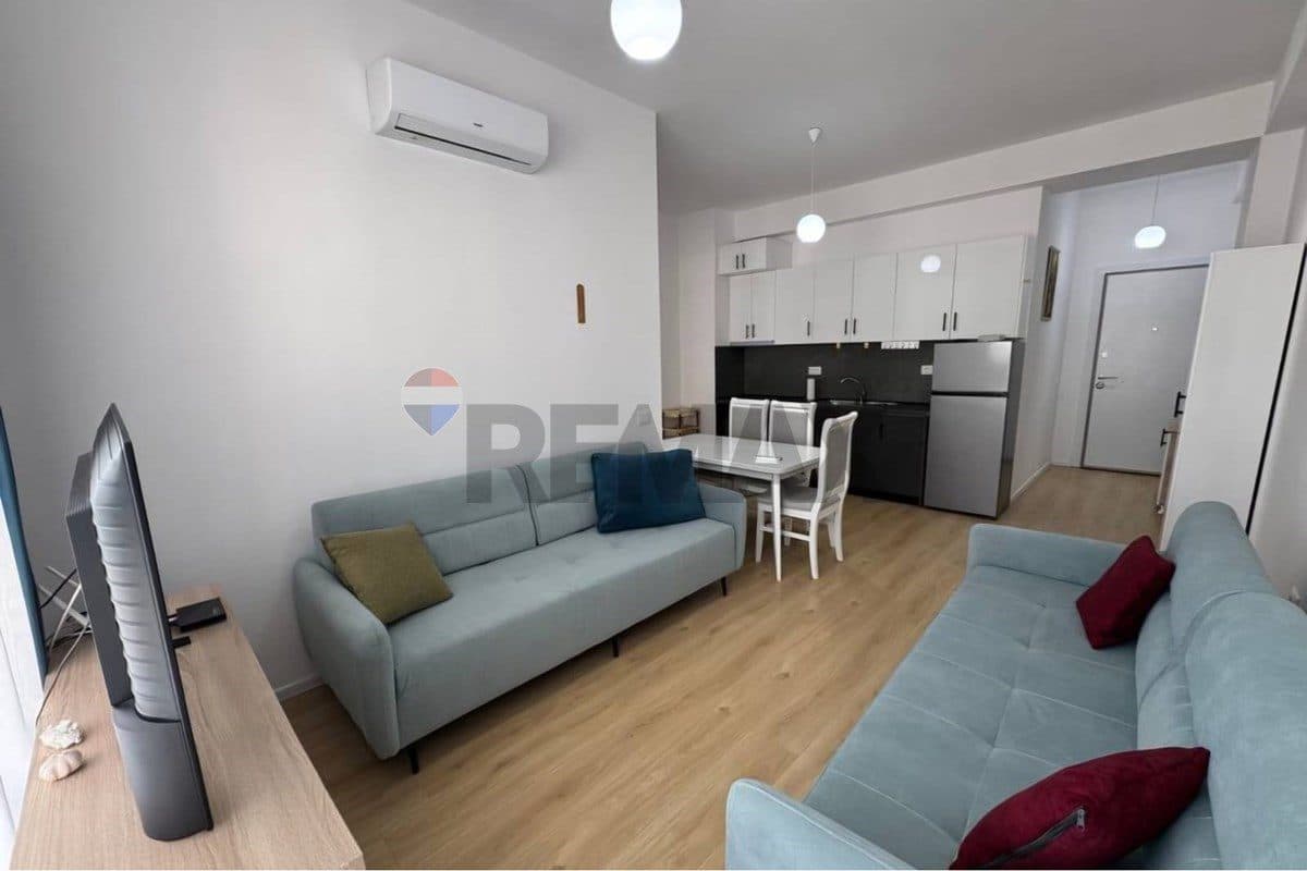Apartament - Në Shitje - Rruga Ali Demi, Tiranë