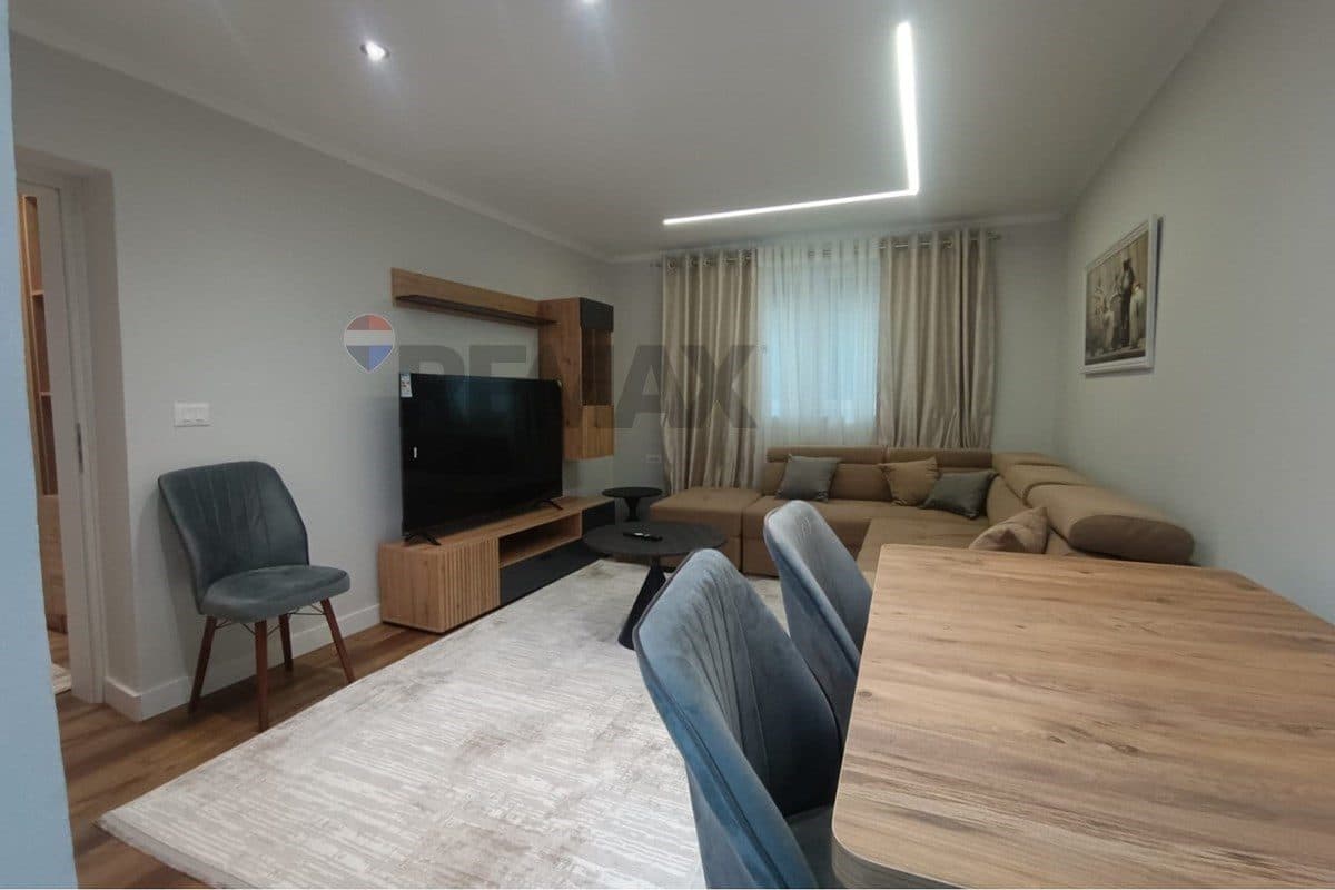 Apartament - Për Qira - 9 Katëshet, Tiranë 4