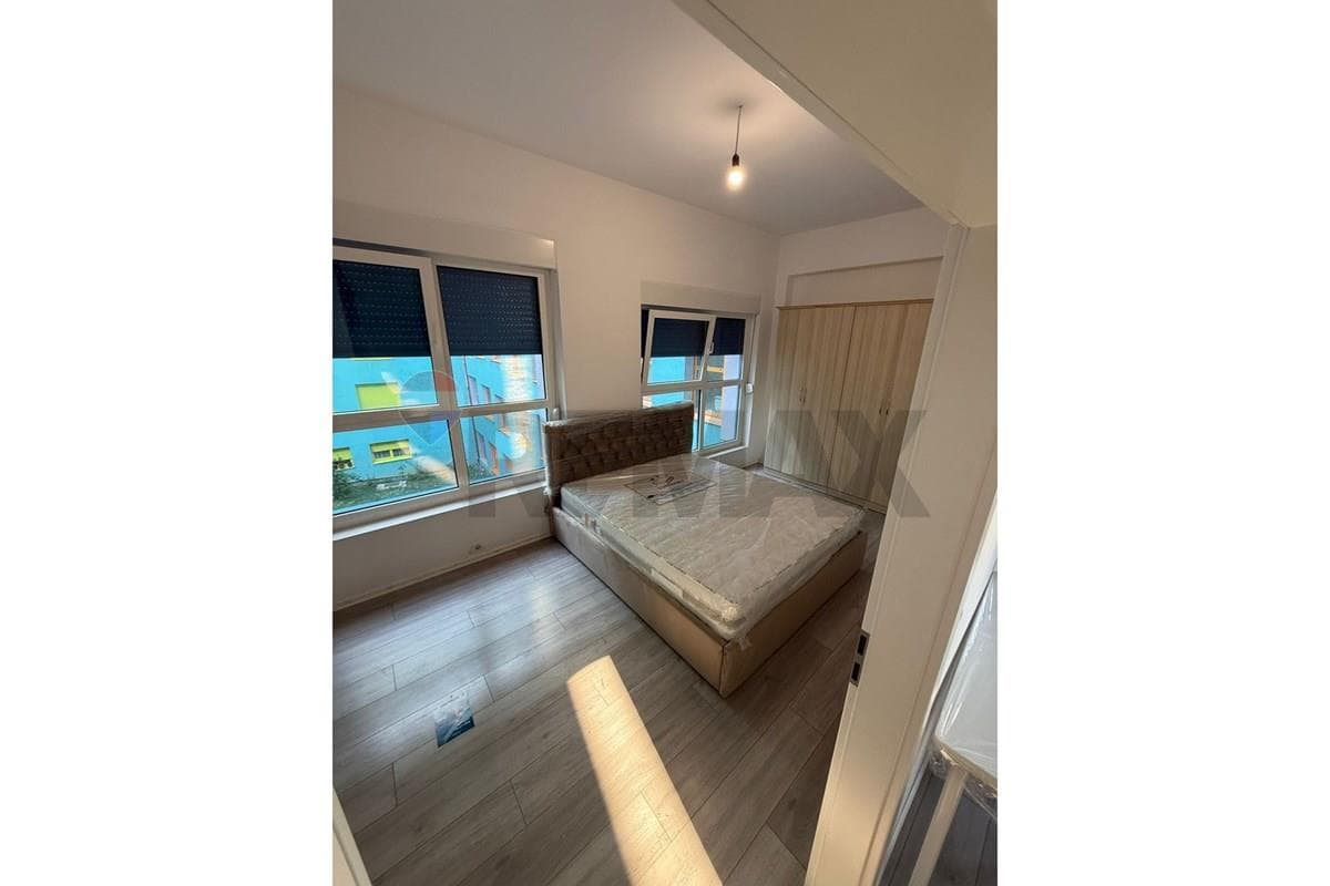 Apartament - Për Qira - Kompleksi Mangalem, Tiranë 3
