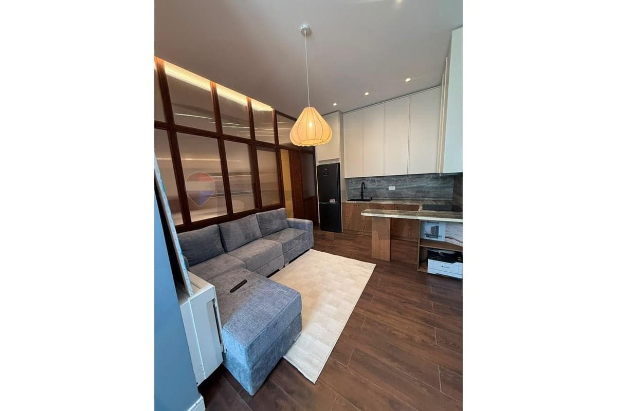 Apartament - Për Qira - 9 Katëshet, Tiranë 2