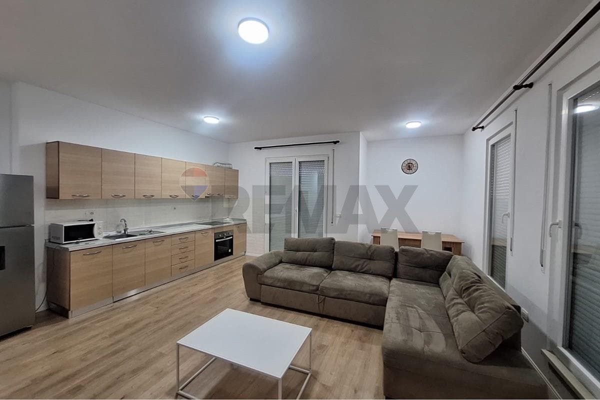 Apartament - Për Qira - Rruga Don Bosko, Tiranë