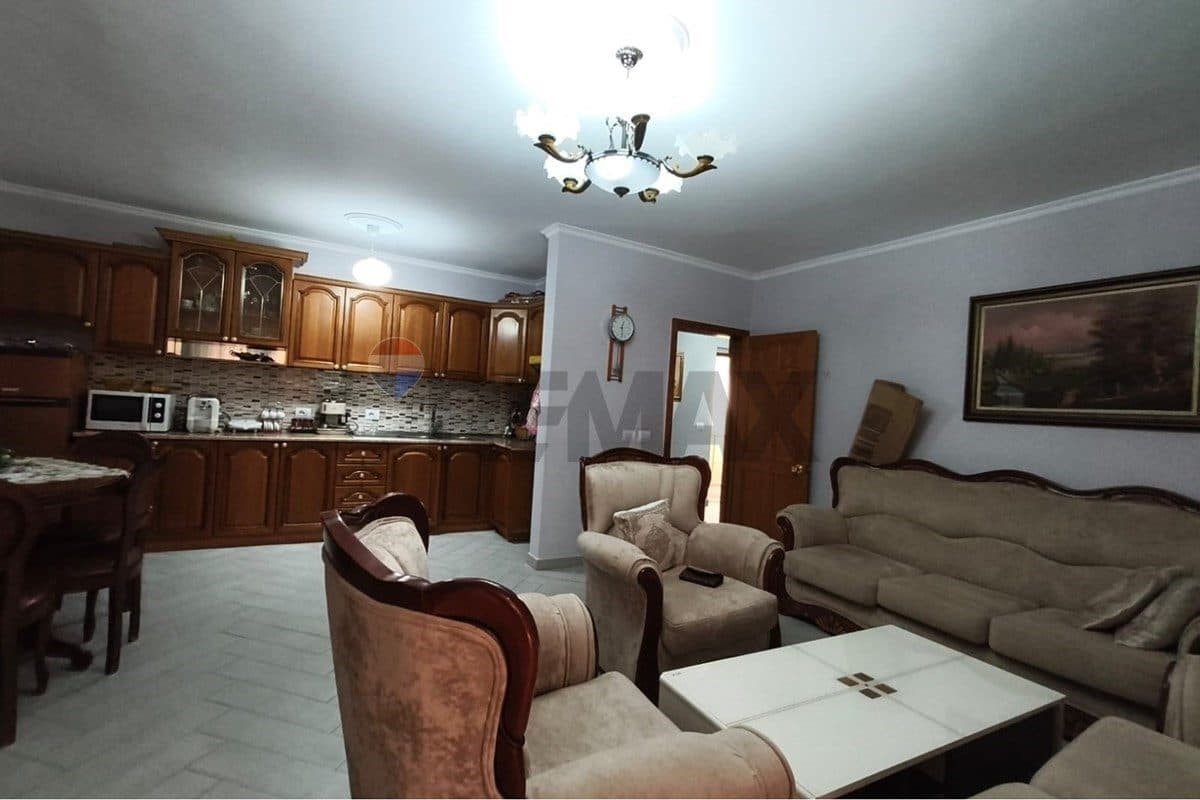 Apartament - Në Shitje - Rruga Fortuzi, Tiranë