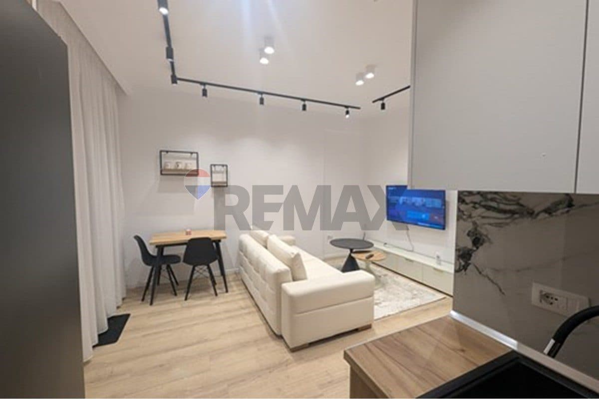 Apartament - Në Shitje - Kopshti Botanik, Tiranë