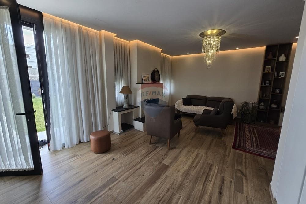 Vile - Për Qira - Bërzhitë, Tiranë