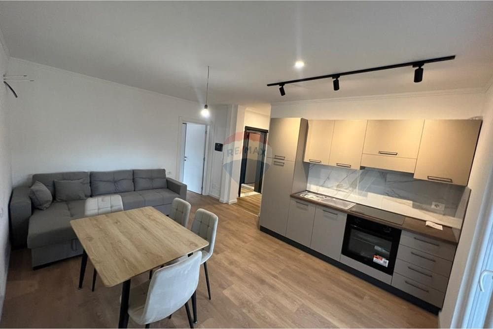 Apartament - Për Qira - Shkozë, Tiranë