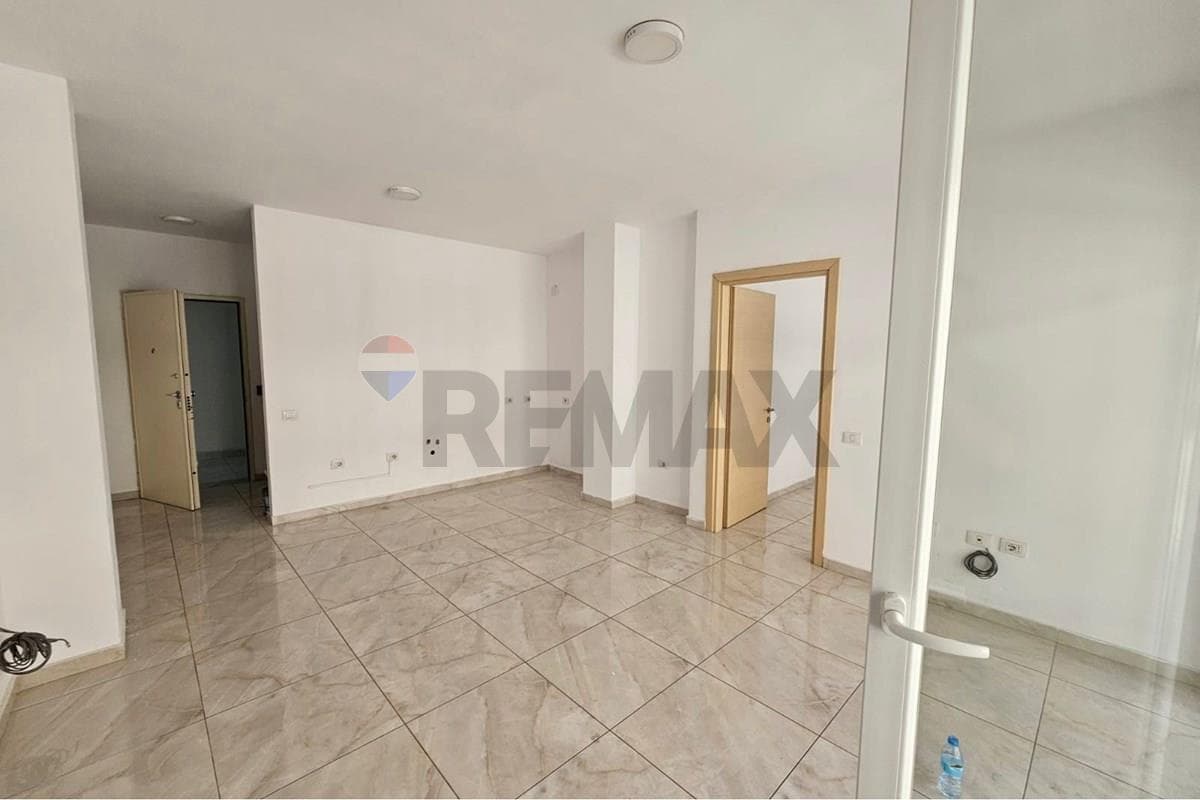 Apartament - Për Qira - Zogu I Zi, Tiranë