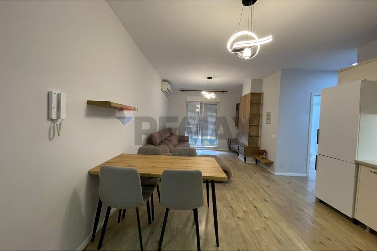 Apartament - Për Qira - Kompleksi Kontakt, Tiranë 4