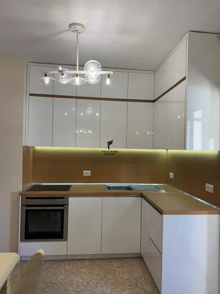 APARTAMENT ME QERA 1+1 21 DHJETORI 65.000 LEKE 3