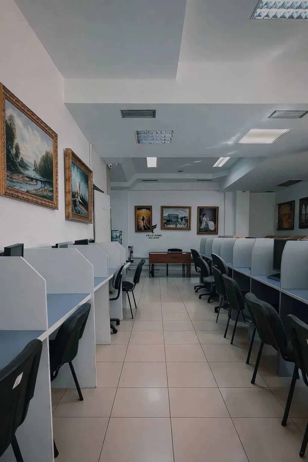 ZYRE ME QERA 216 M2 RRUGA E ELBASANIT 3.000 EURO 2