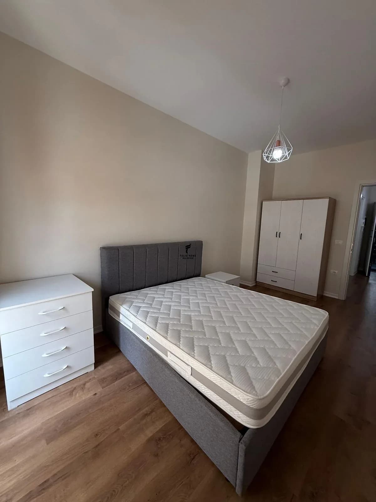 APARTAMENT ME QERA 1+1 5 MAJI 50.000 LEKE 4