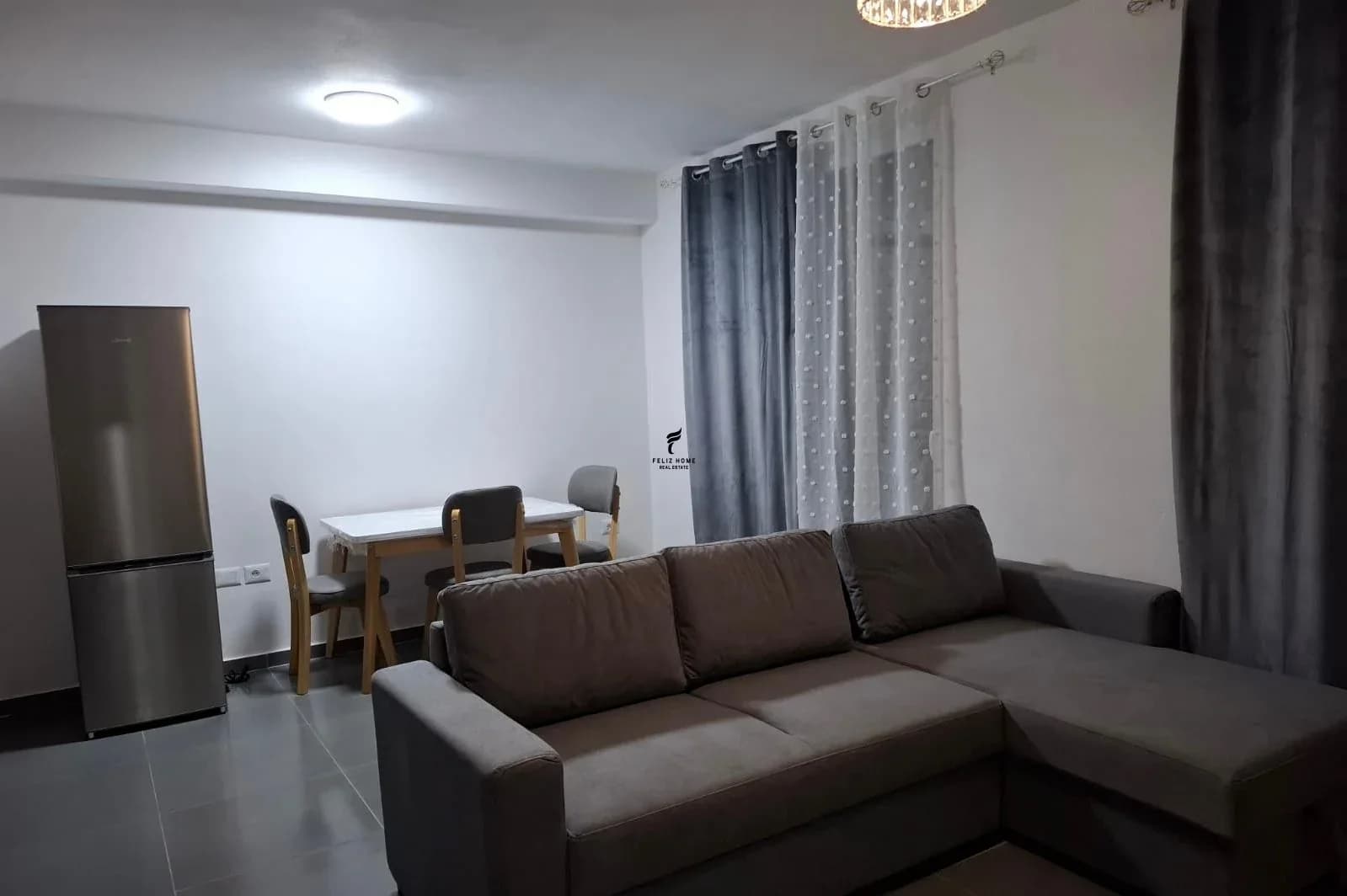 APARTAMENT ME QERA 2+1 5 MAJ 65.000 LEKE
