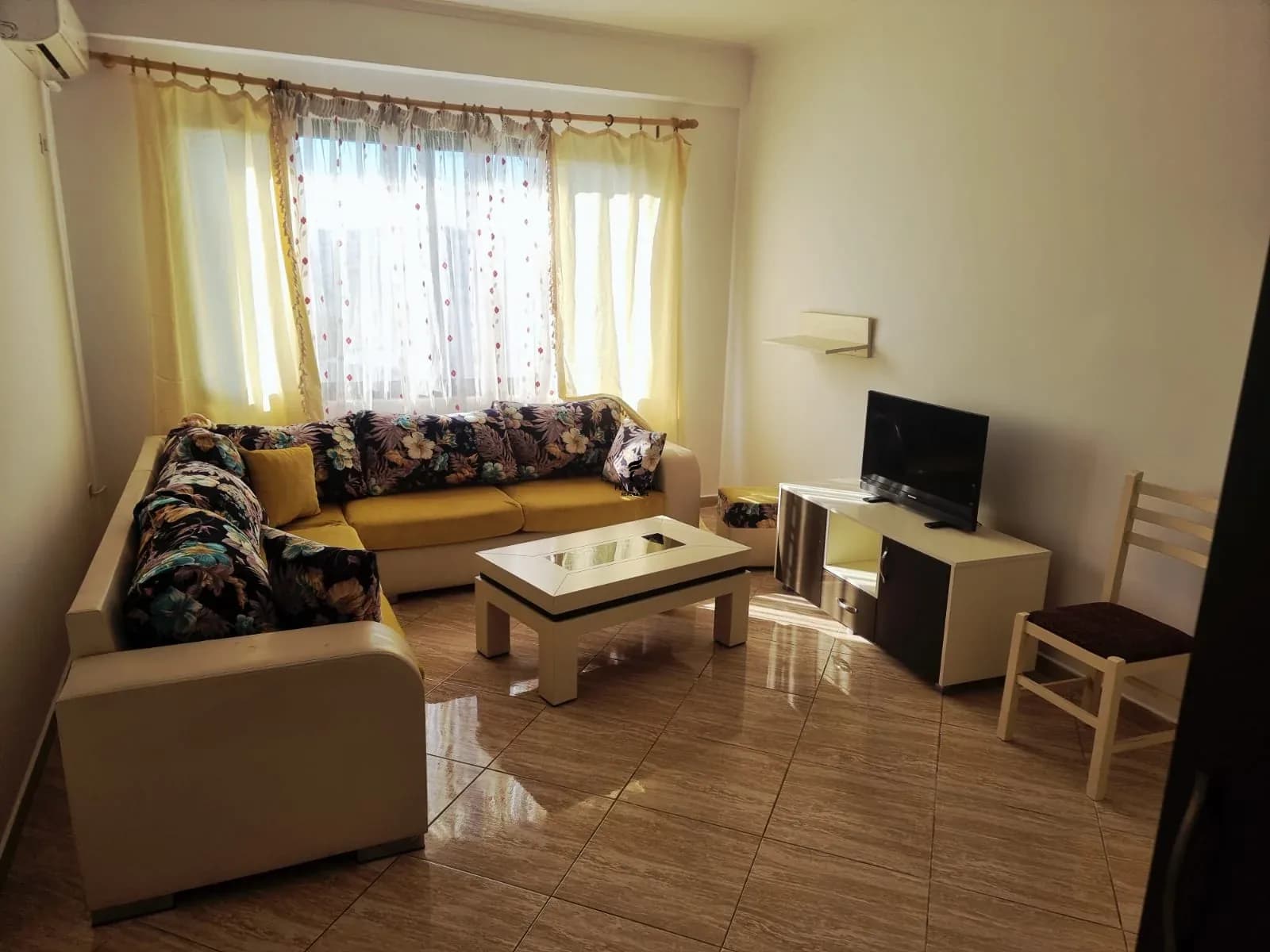 APARTAMENT ME QERA 2+1 PALLATI ME SHIGJETA 50.000 LEKE