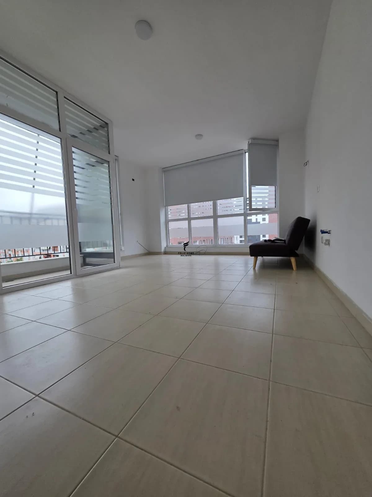 ZYRE ME QERA 60M2 BULEVARDI RI 44.000 LEKE 4