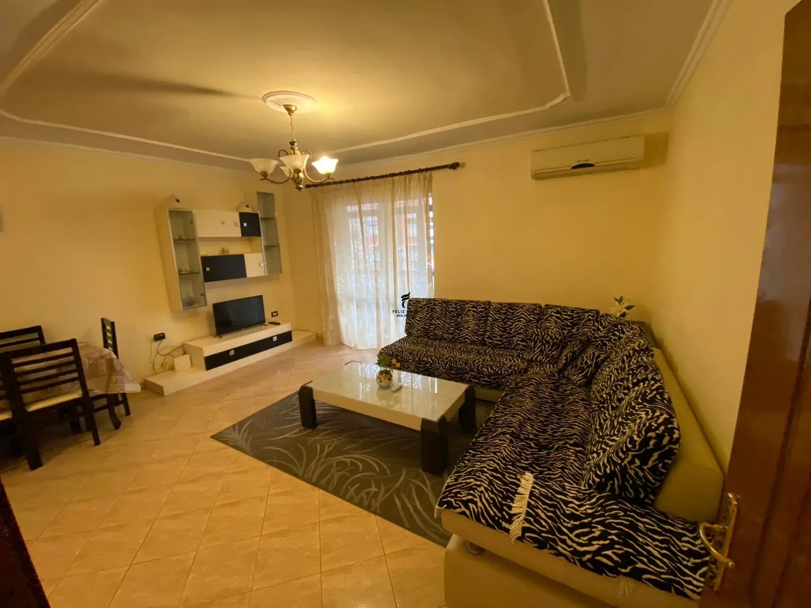 APARTAMENT ME QERA 2+1 MINE PEZA 65.000 LEKE