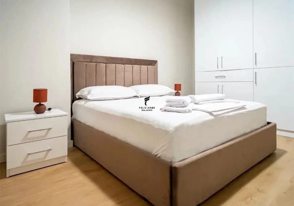 APARTAMENT ME QERA 1+1 RRUGA MUHAMET GJOLLESHA 65.000 LEKE 4