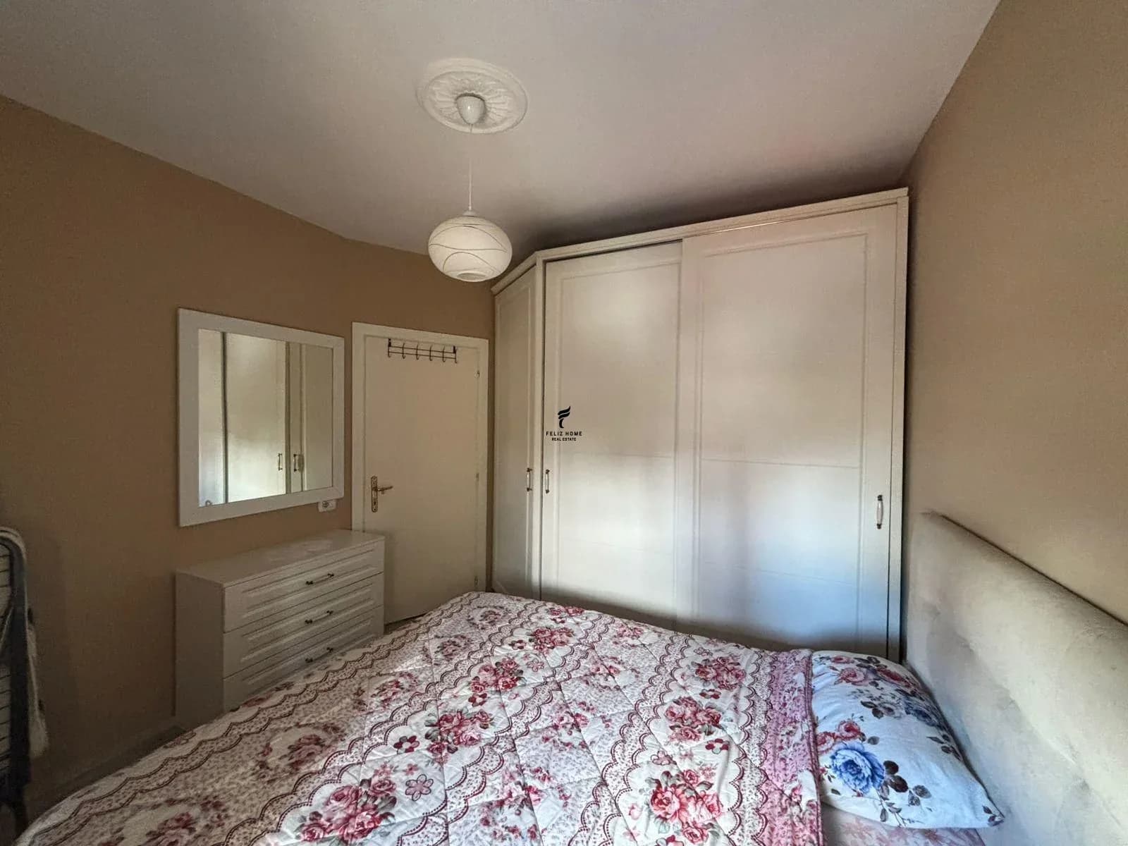 APARTAMENT ME QERA 1+1 MYSLYM SHYRI 60.000 LEKE 3