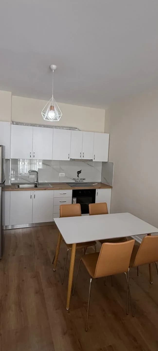 APARTAMENT ME QERA 1+1 5 MAJI 50.000 LEKE 3