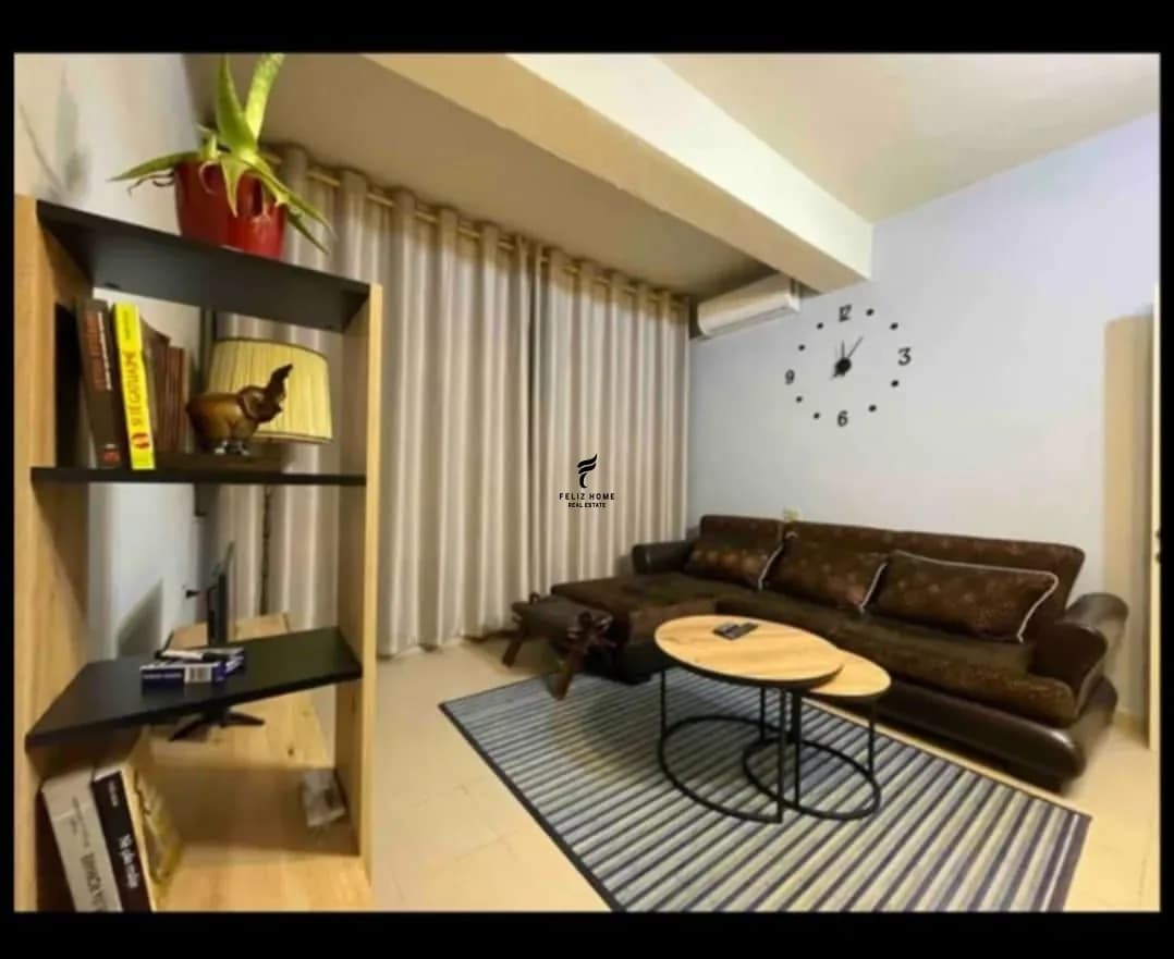 APARTAMENT ME QERA 2+1 STACIONI TRENIT 55.000 LEKE