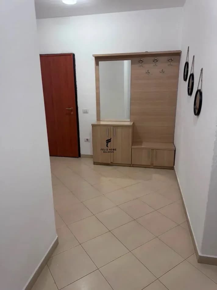 APARTAMENT ME QERA 2+1+2 YZBERISHT 50.000 LEKE 4